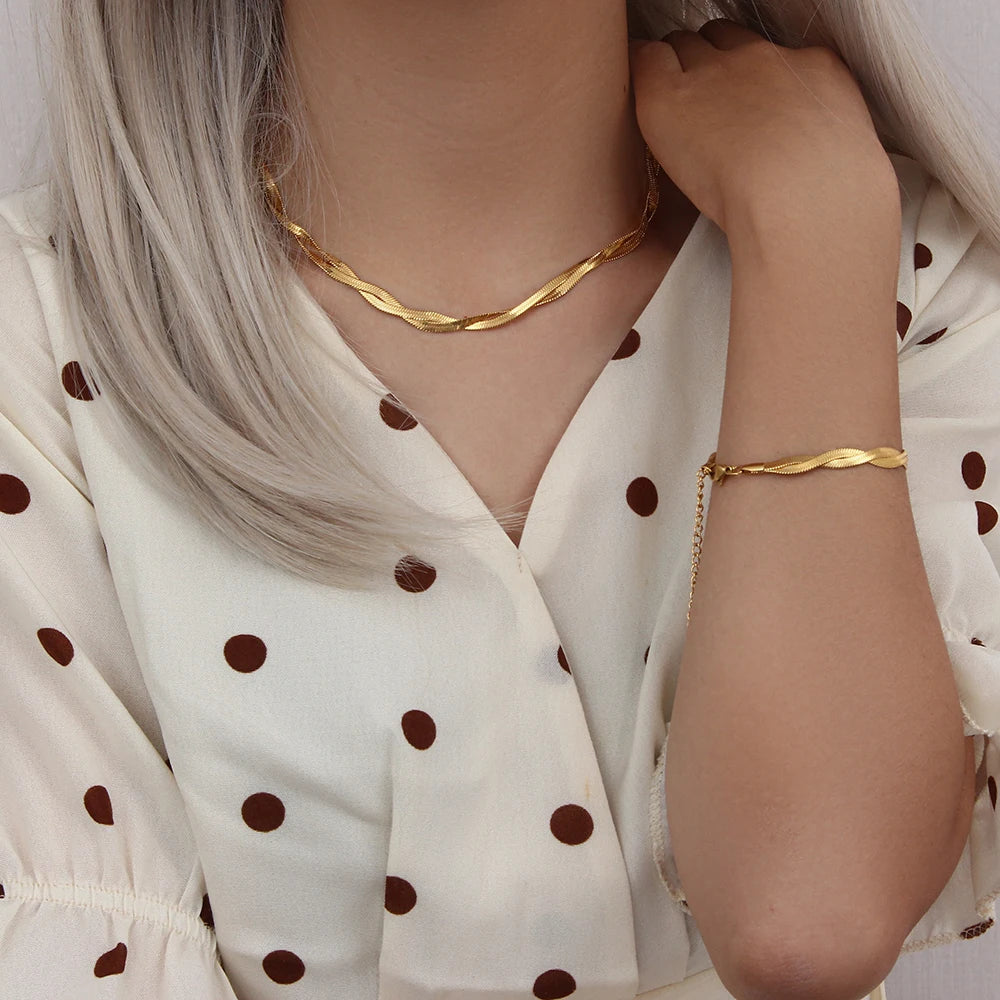 E.B.belle – ensemble de bracelets et colliers en chaîne à chevrons tressées imperméables plaqués or, vente en gros de bijoux en acier inoxydable pour femmes