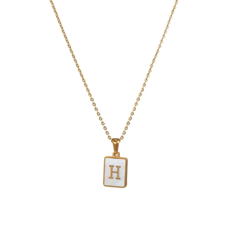 E.B.belle – collier minimaliste en nacre pour femmes, en acier inoxydable, sans ternissement, avec lettres plaquées or
