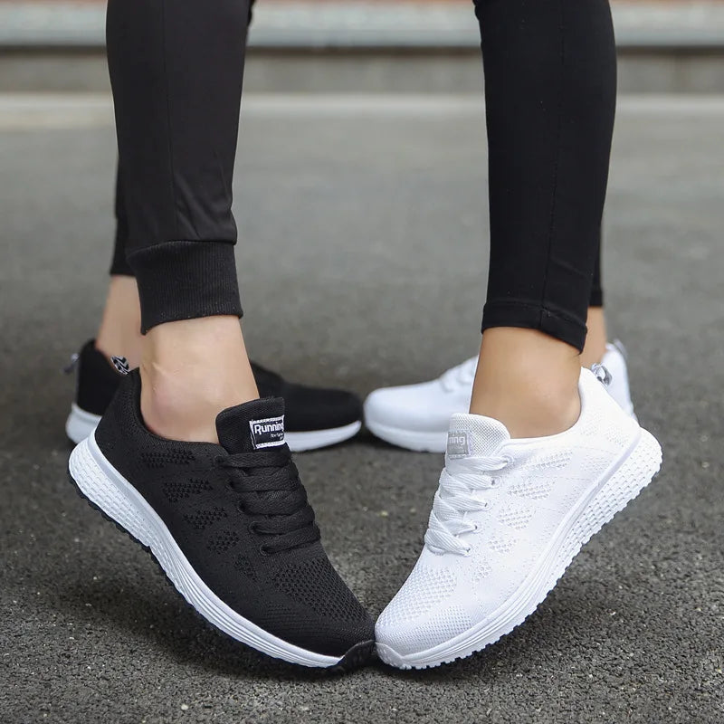 Baskets plates en maille pour femmes, chaussures vulcanisées, blanches, décontractées, respirantes, pour la marche et la Gym, 2021