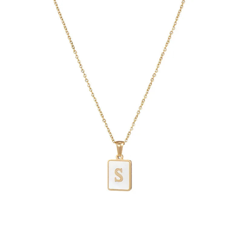 E.B.belle – collier minimaliste en nacre pour femmes, en acier inoxydable, sans ternissement, avec lettres plaquées or
