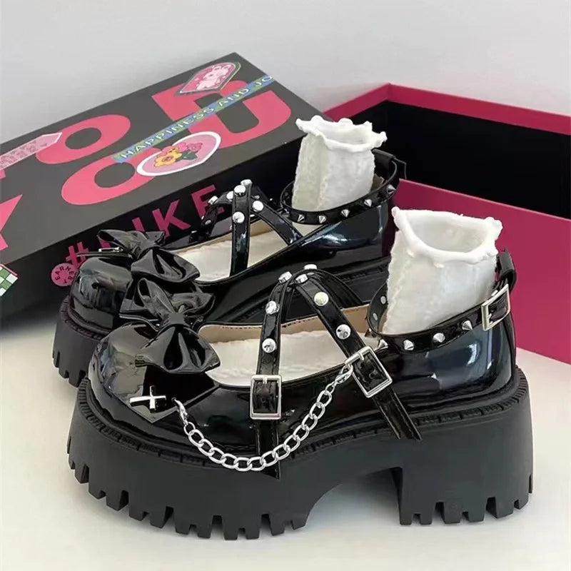 2025 nouvelles Chaussures pour femmes lanières de cheville femmes pompes plate-forme femmes arcs en cuir Mary Jane Punk gothique talon épais Chaussures Femme