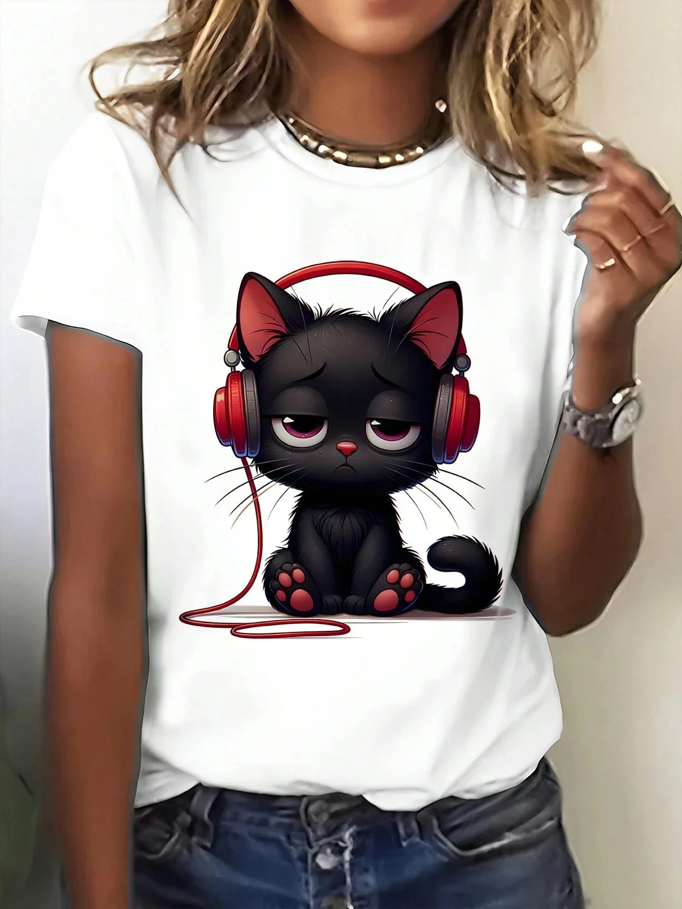 Le Design de T-shirt pour femmes est Simple et exquis, doux et confortable et polyvalent, t-shirts graphiques de personnalité à la mode, haut Y2K