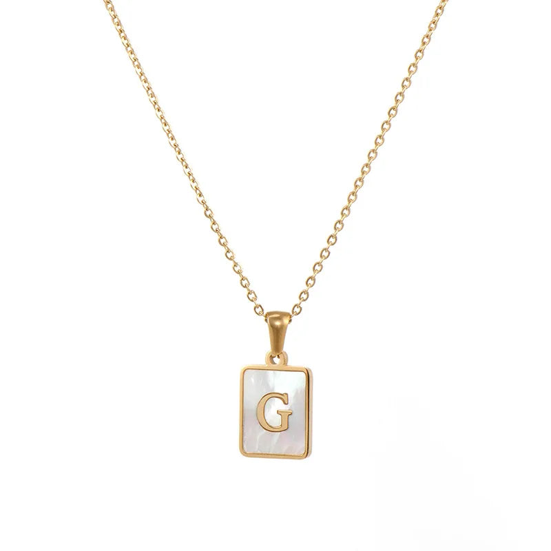 E.B.belle – collier minimaliste en nacre pour femmes, en acier inoxydable, sans ternissement, avec lettres plaquées or