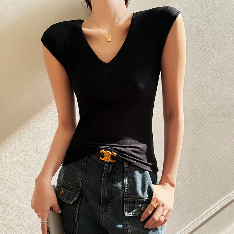 T-shirt pour femmes, col en v, épaules sur le devant, coupe cintrée et cache la poitrine secondaire, haut de tempérament basique, été 2025
