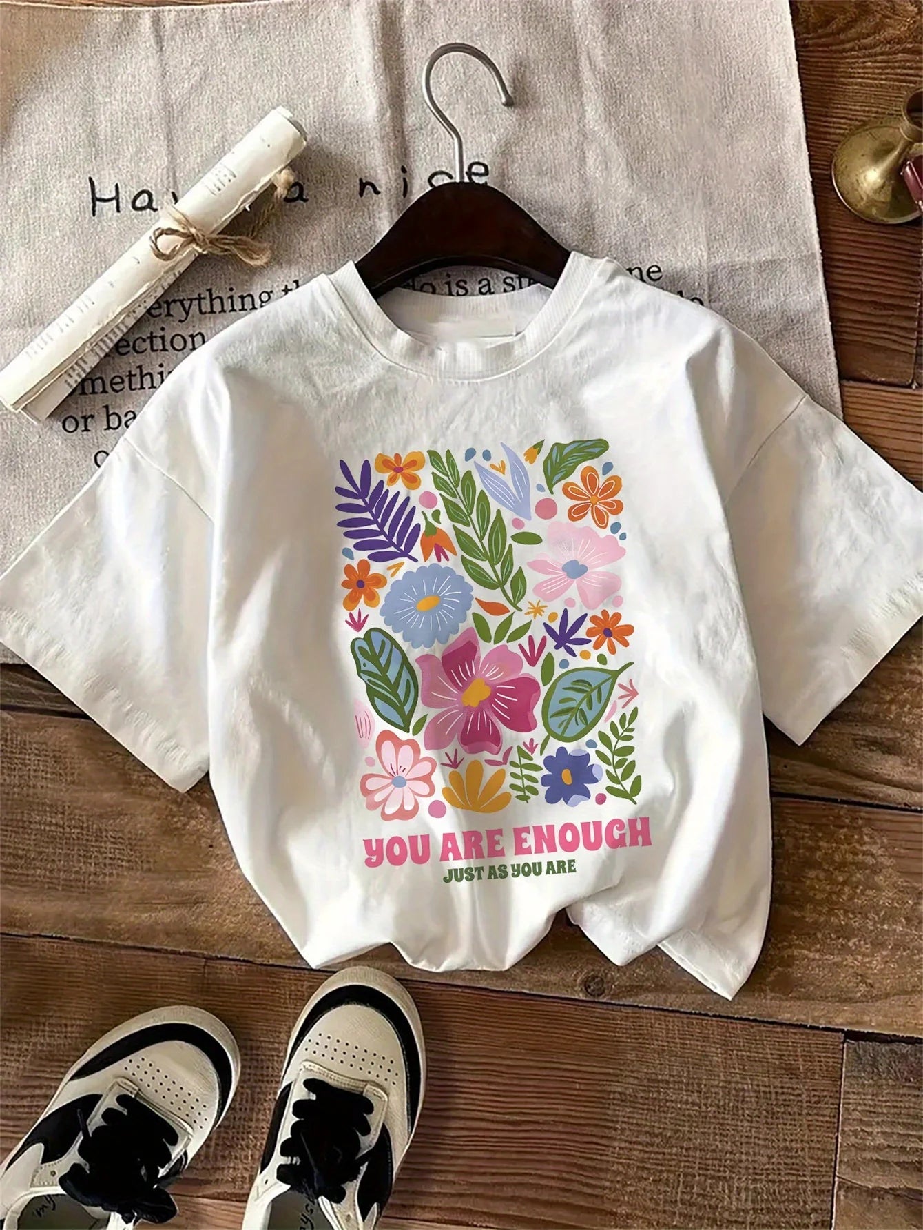 T-shirt à imprimé floral pour femme, un haut d'été décontracté et polyvalent, adapté à un usage quotidien et aux activités de plein air
