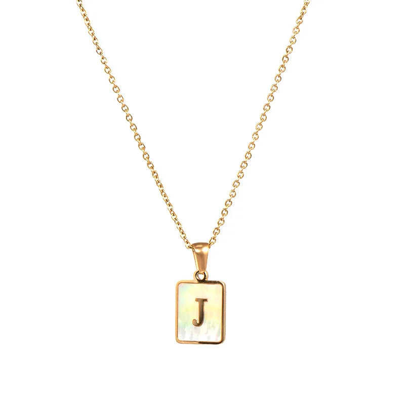 E.B.belle – collier minimaliste en nacre pour femmes, en acier inoxydable, sans ternissement, avec lettres plaquées or