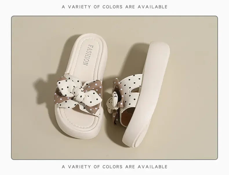 Nouvelles chaussures pour femmes 2026, style français haut de gamme, pantoufles d'extérieur antidérapantes, sandales d'été à semelle souple