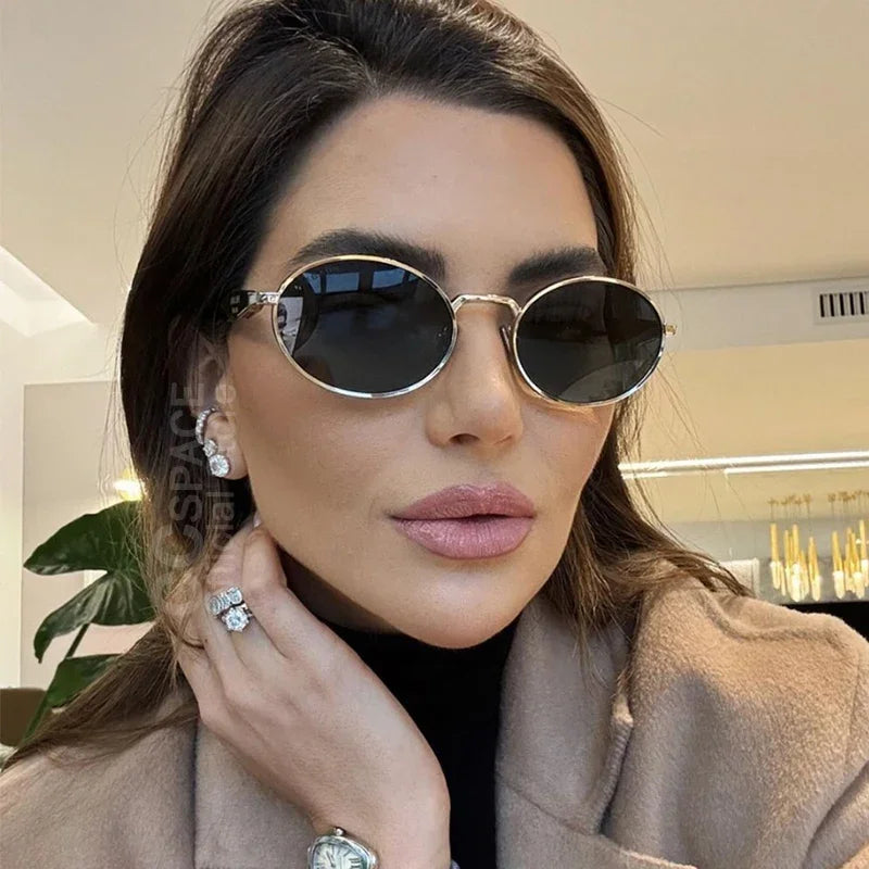 Lunettes de soleil de luxe pour femmes, rétro punk, vacances, sable, fête, 2024, 301161