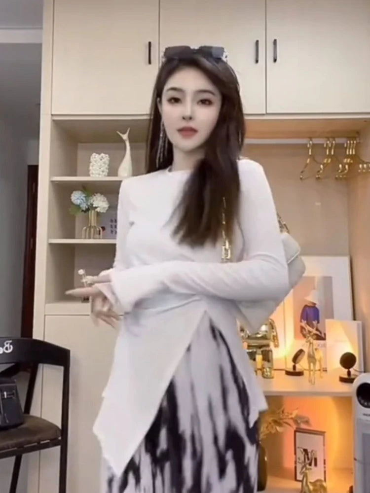Femme T-shirt 2025 vêtements maigre Sexy haut noir pour les femmes offre élégant T-shirt chaud nouveautés Xxl ajusté Alt Coquett Kpop T-shirt